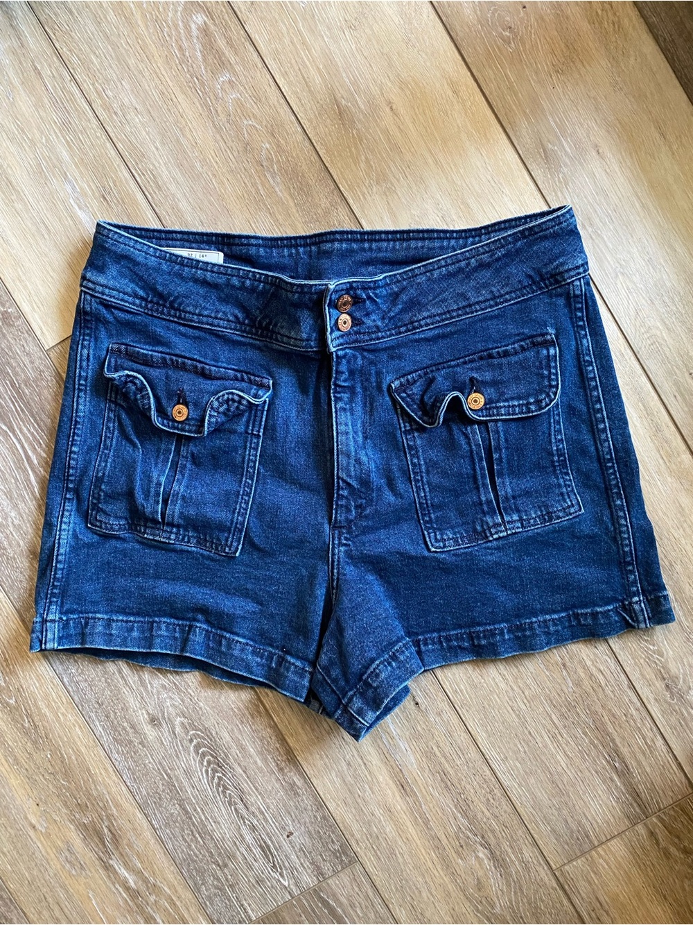 GAP Dark Blue Vintage Style Denim Flap Pocket Shorts